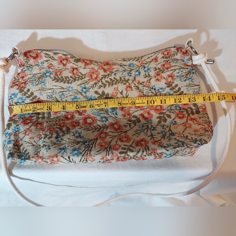 Floral Tapestry Bag With White Shoulder Strap - Picture 5 of 9